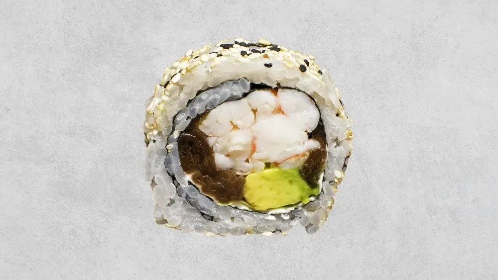 Uramaki - gotowane krewetki