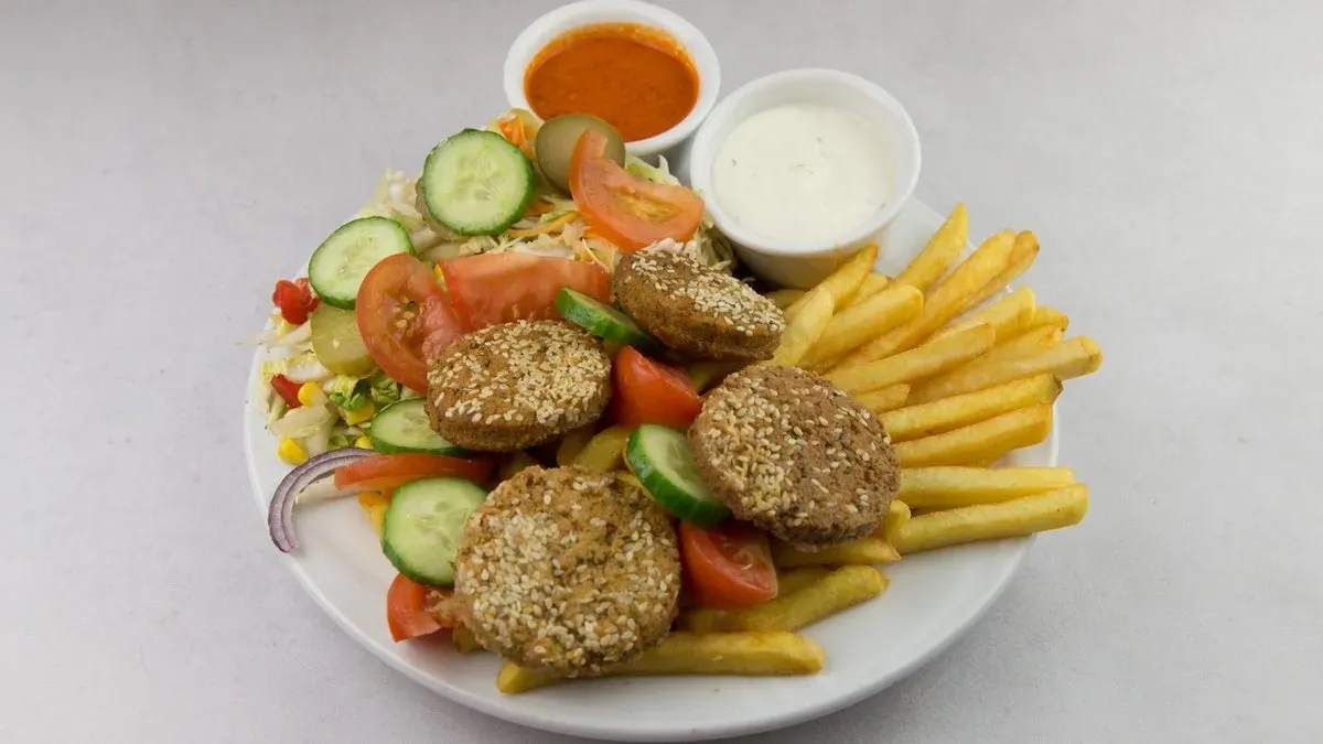 Talerz falafel