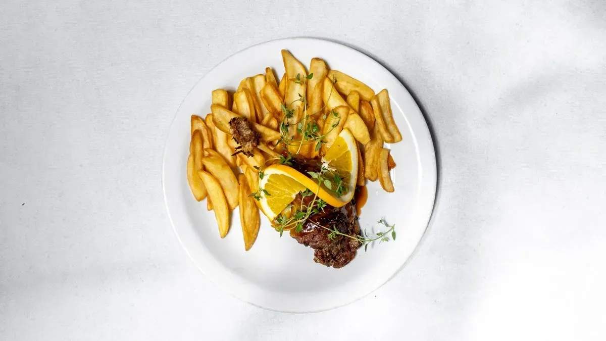 Kaczka confit, sos pomarańczowy