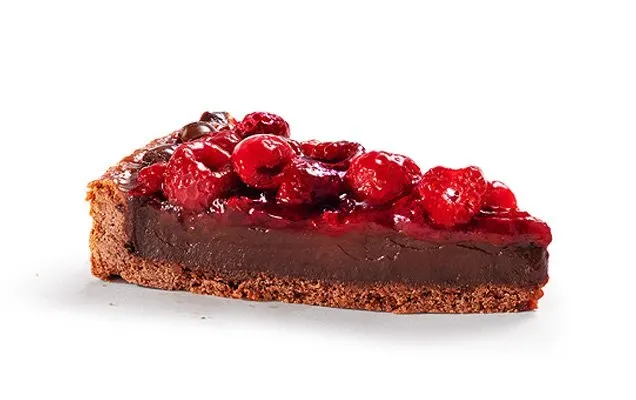 Tarta czekoladowa z malinami