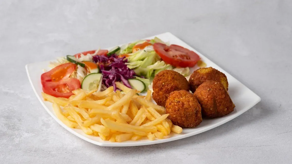Talerz falafel