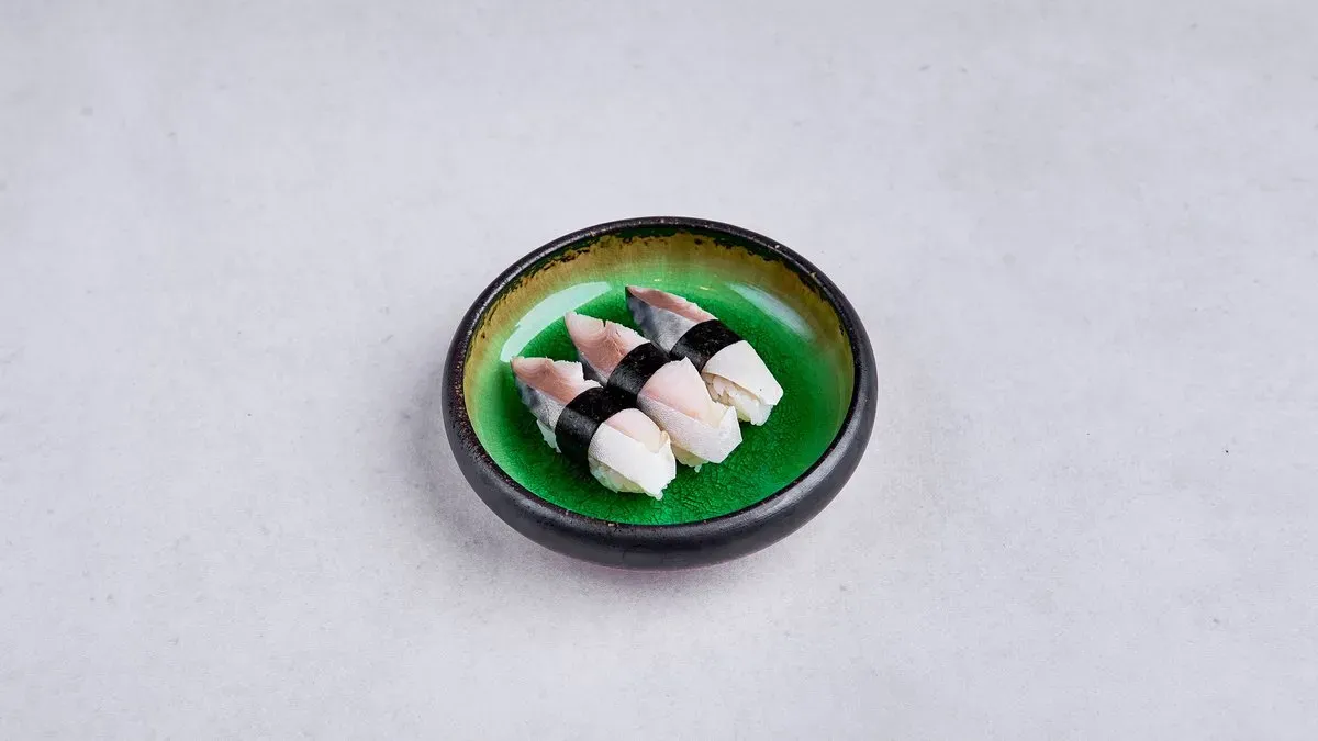 Nigiri Shimesaba – Marynowana makrela
