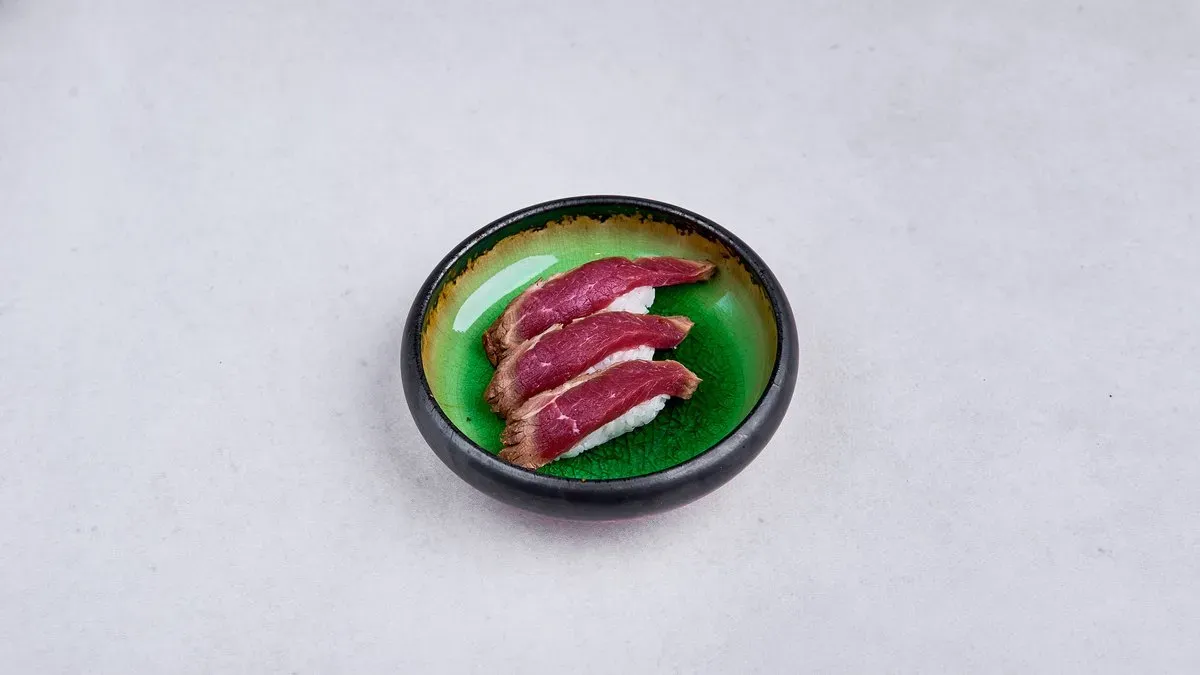 Nigiri Gyutataki - Polędwica marynowana