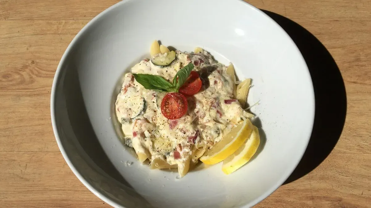 Penne Al Salmone e Zucchine