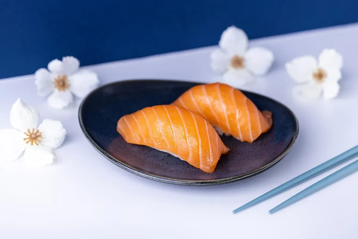 Nigiri Łosoś (2 szt.)
