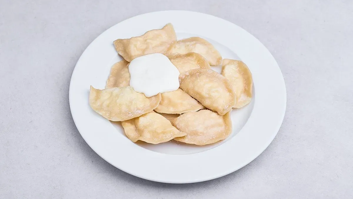Wareniki - pierogi na słodko z twarogiem 8 szt