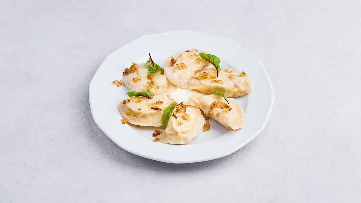 Pierogi ukraińskie z ziemniakami 8 szt