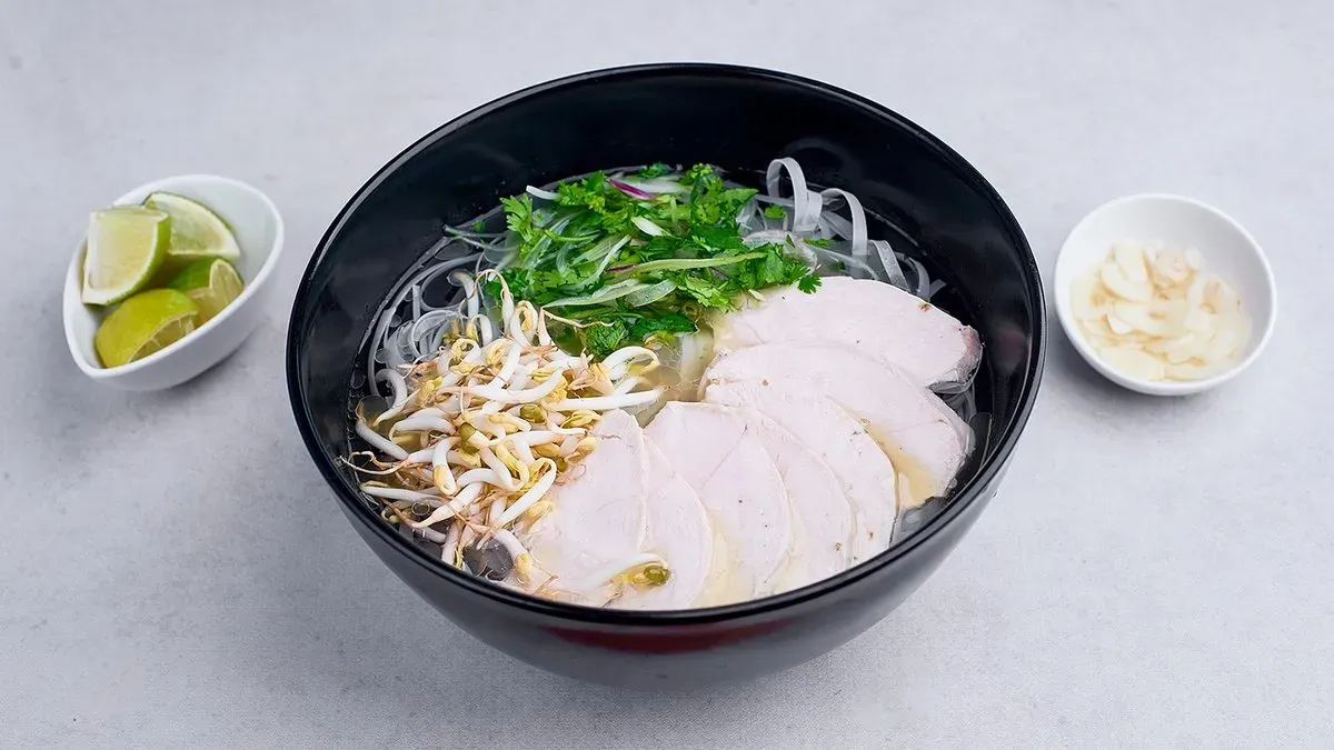 Zupa pho tofu