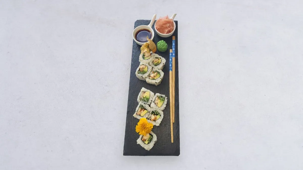 Uramaki węgorz