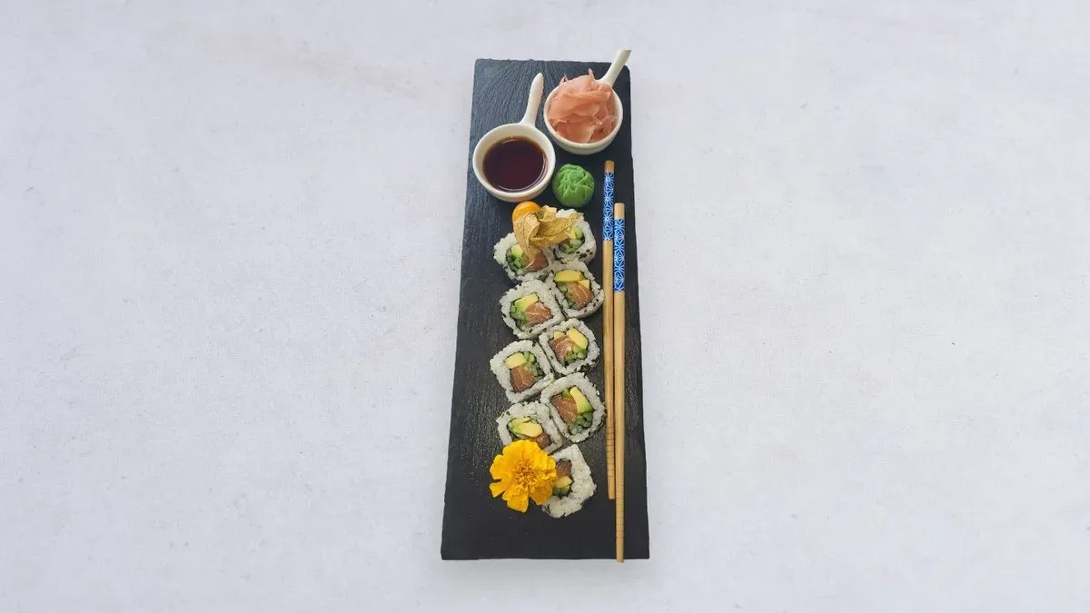 Uramaki łosoś