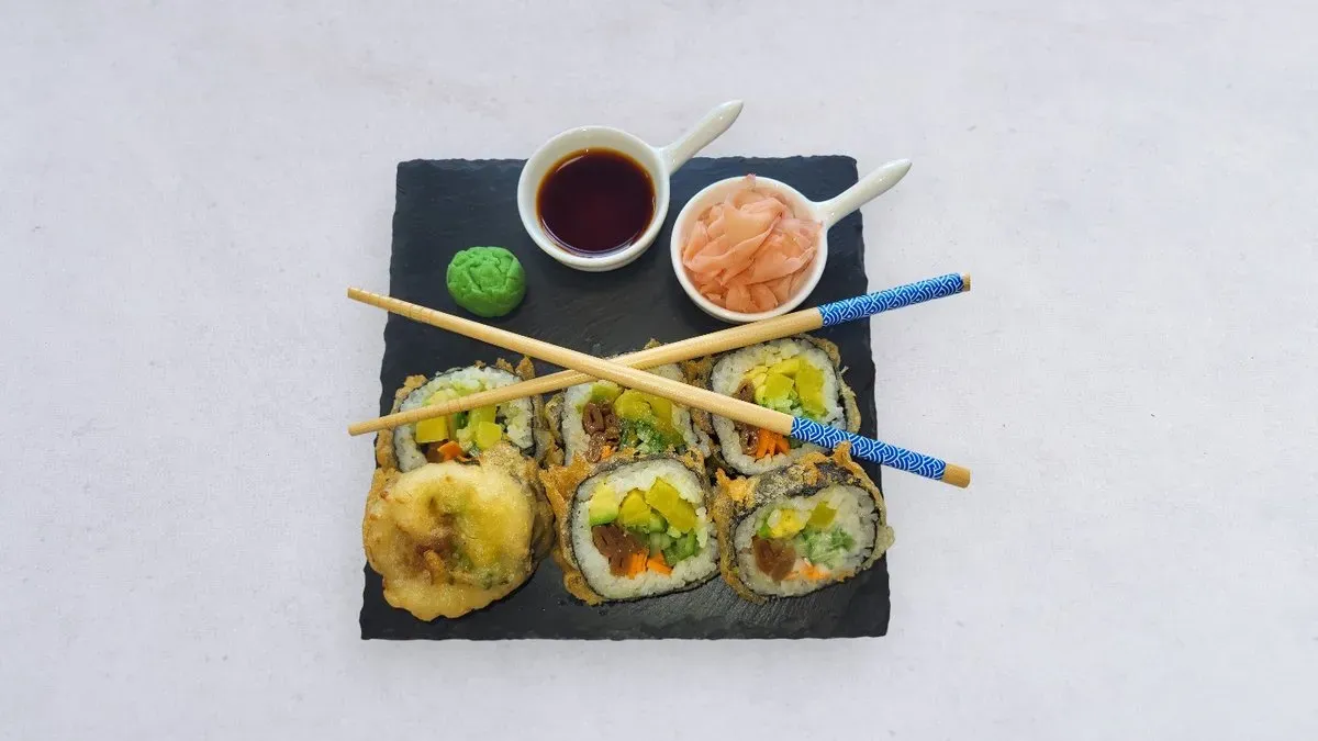 Futomaki warzywa z tempurze
