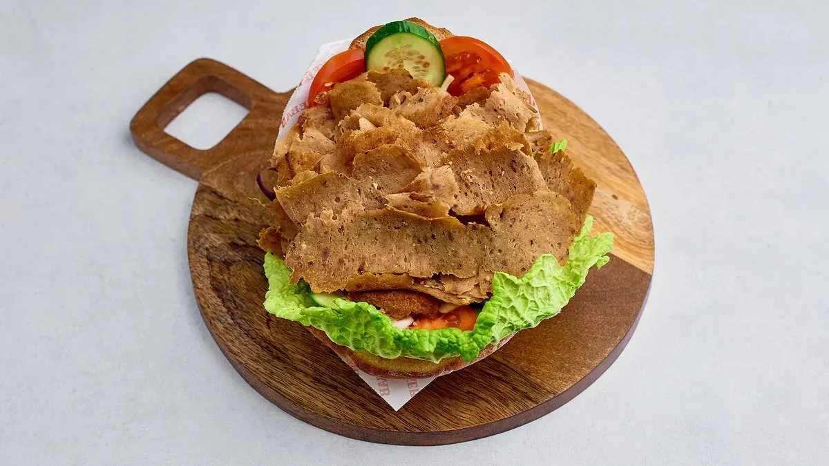Kebab na grubym cieście z wołowiną