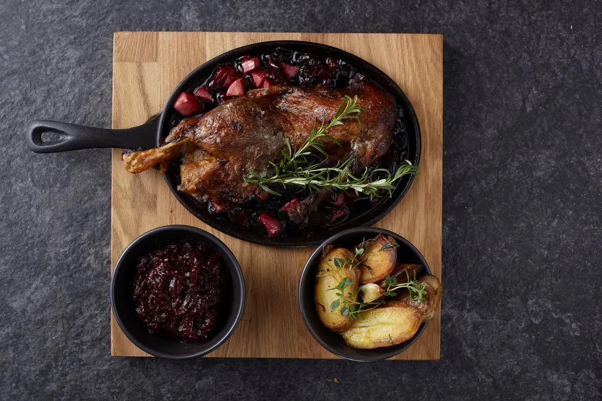 KACZKA PO POLSKU NA ŻELIWIE  650 g