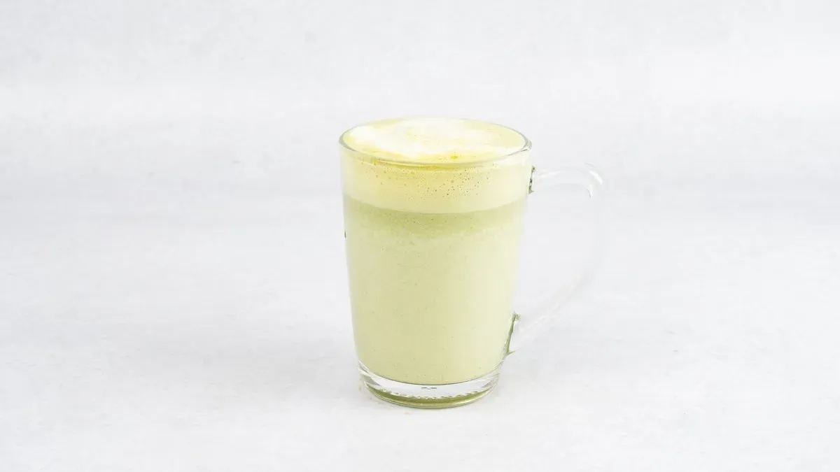 Mango & Marakuja Iced Matcha Latte (nowość!)