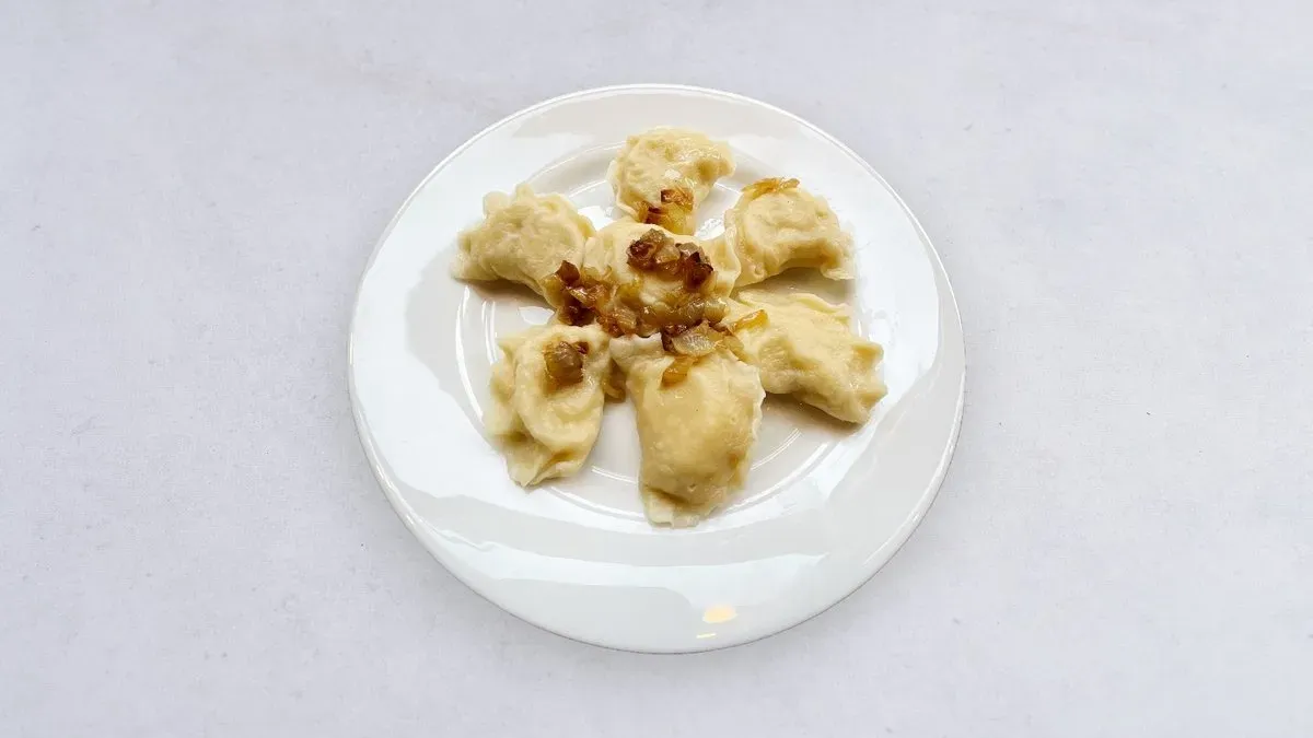 Ręcznie lepione pierożki ruskie 7 szt.
