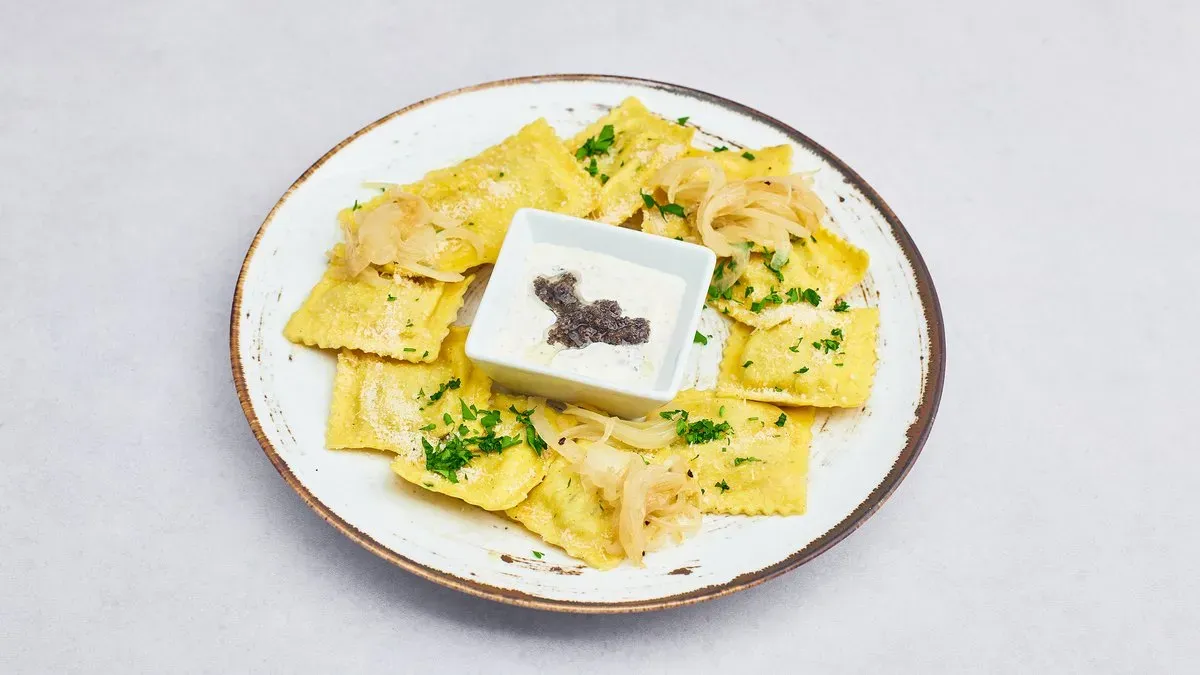 Ravioli z ziemniakiem i trufla