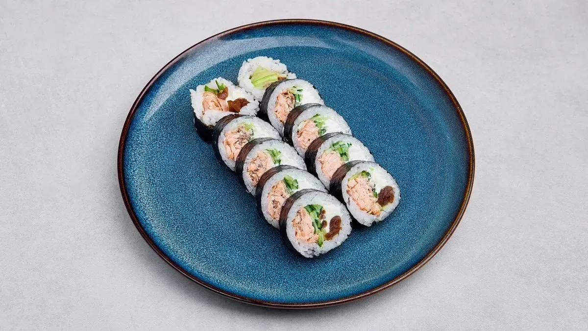 FUTOMAKI SALMON GRILL 10 szt.