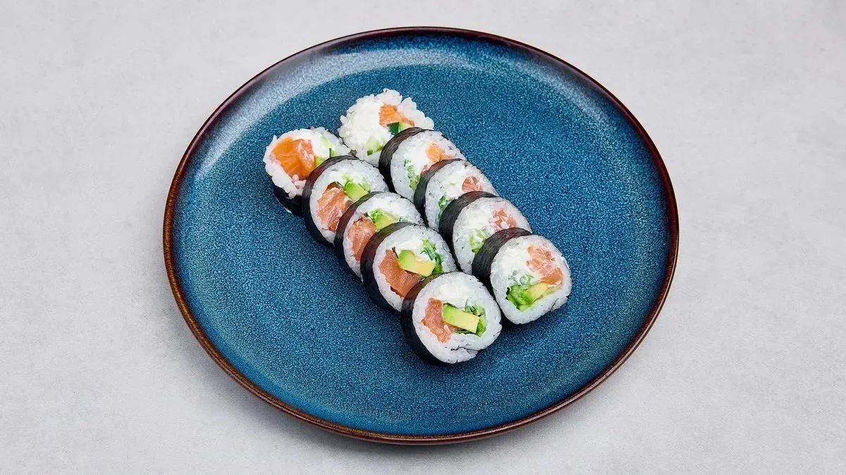 FUTOMAKI SALMON 10 szt.