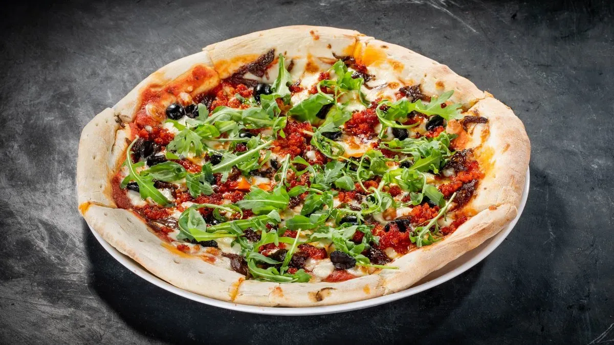 PIZZA CIPOLLA E CHORIZO