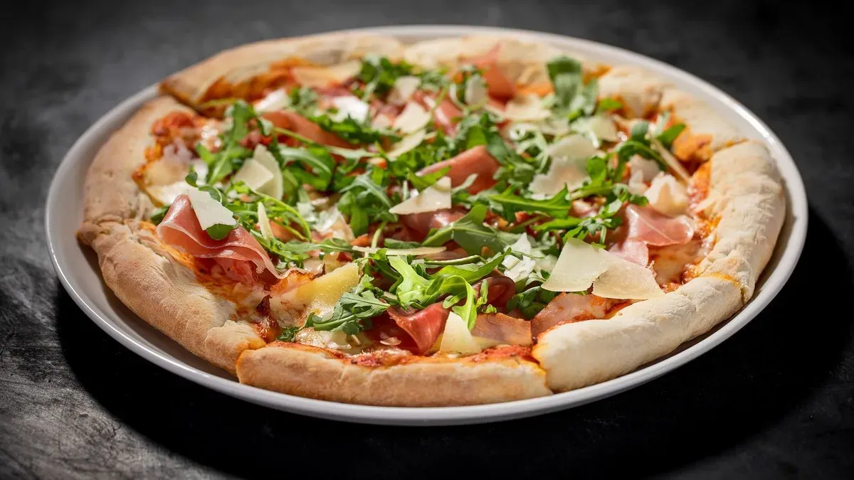 PIZZA FIESTA DI PROSCIUTTO
