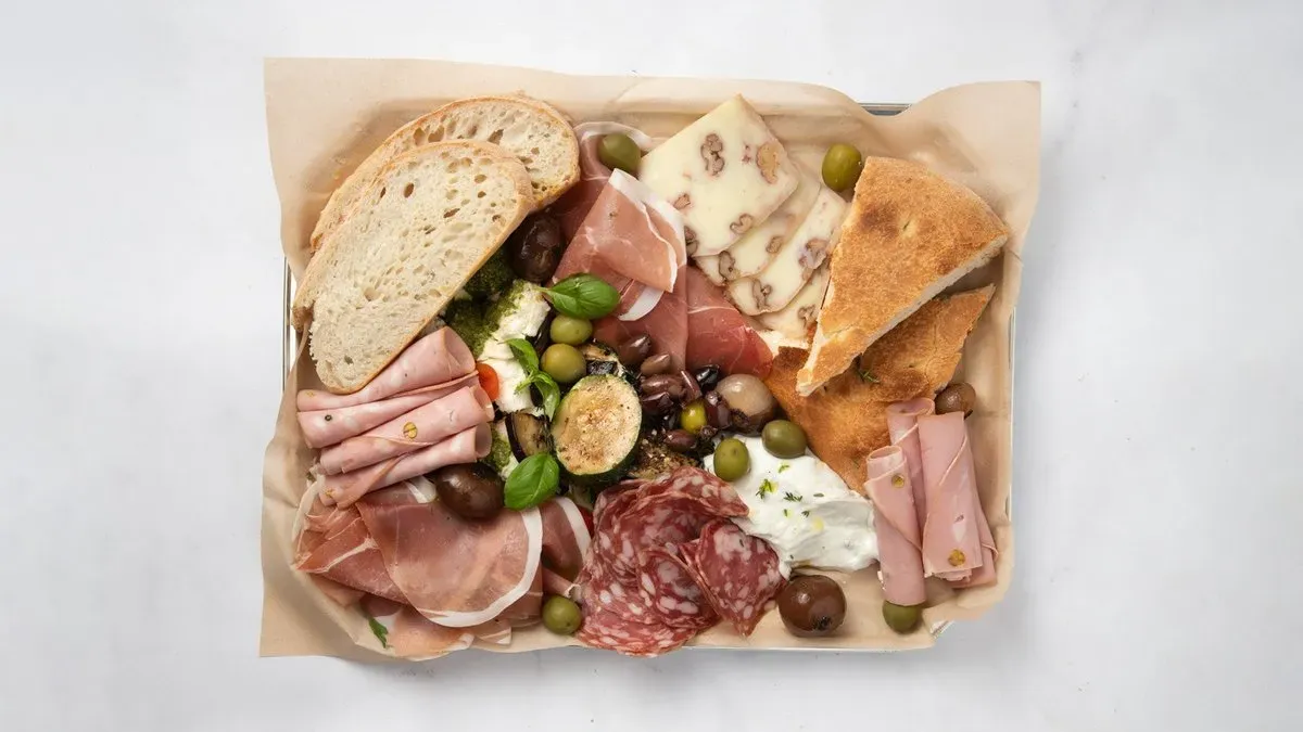 Piatto salumi e formaggi