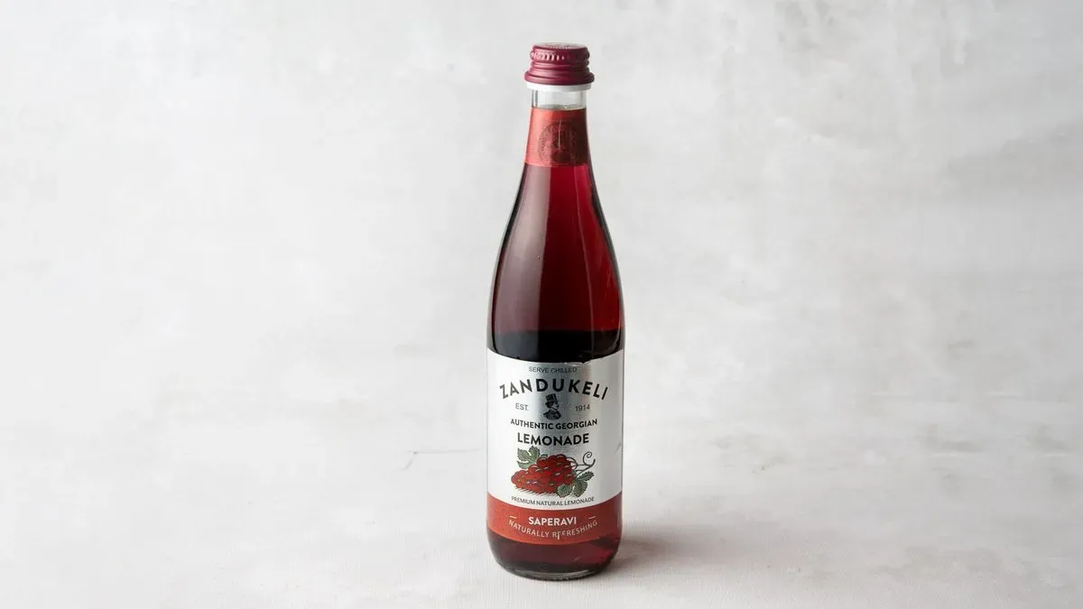 Lemoniada gruzińska winogrono czerwone 0,5 l