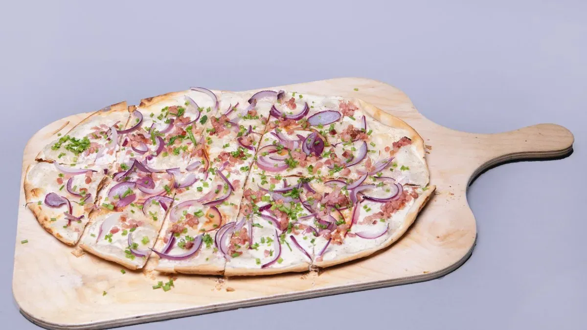 Niemiecka pizza z boczkiem