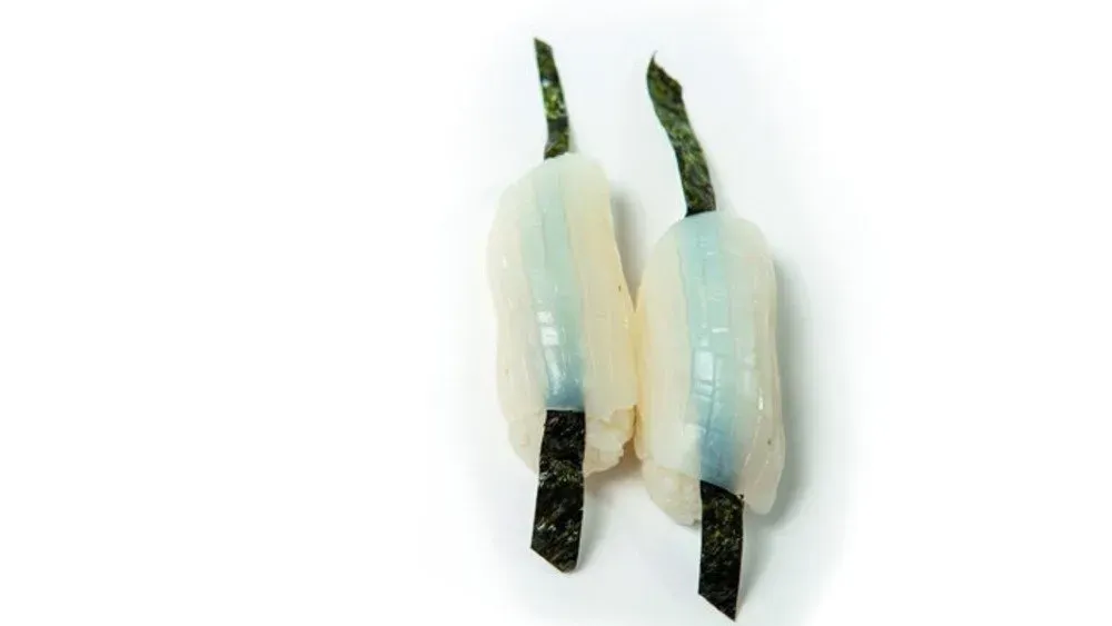 Nigiri z kalmarem