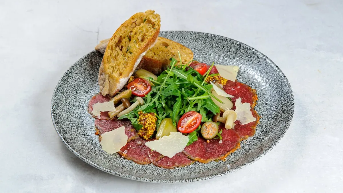 Carpaccio z polędwicy wołowej