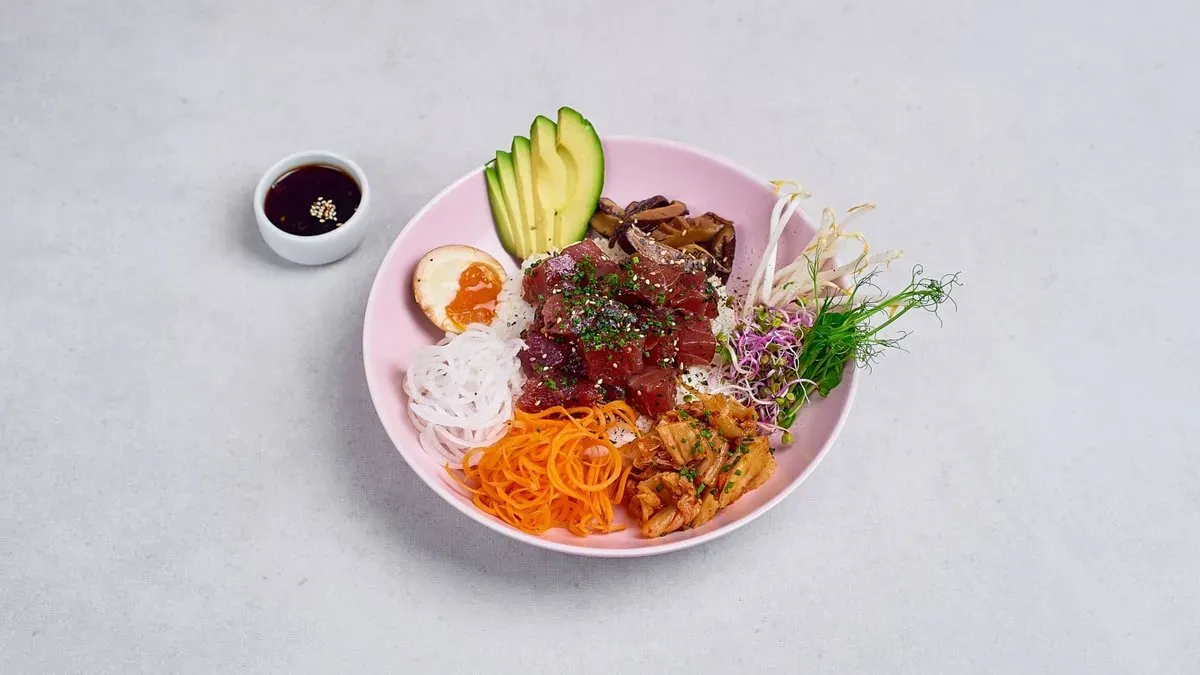 Signature tuńczyk marynowany w shoyu