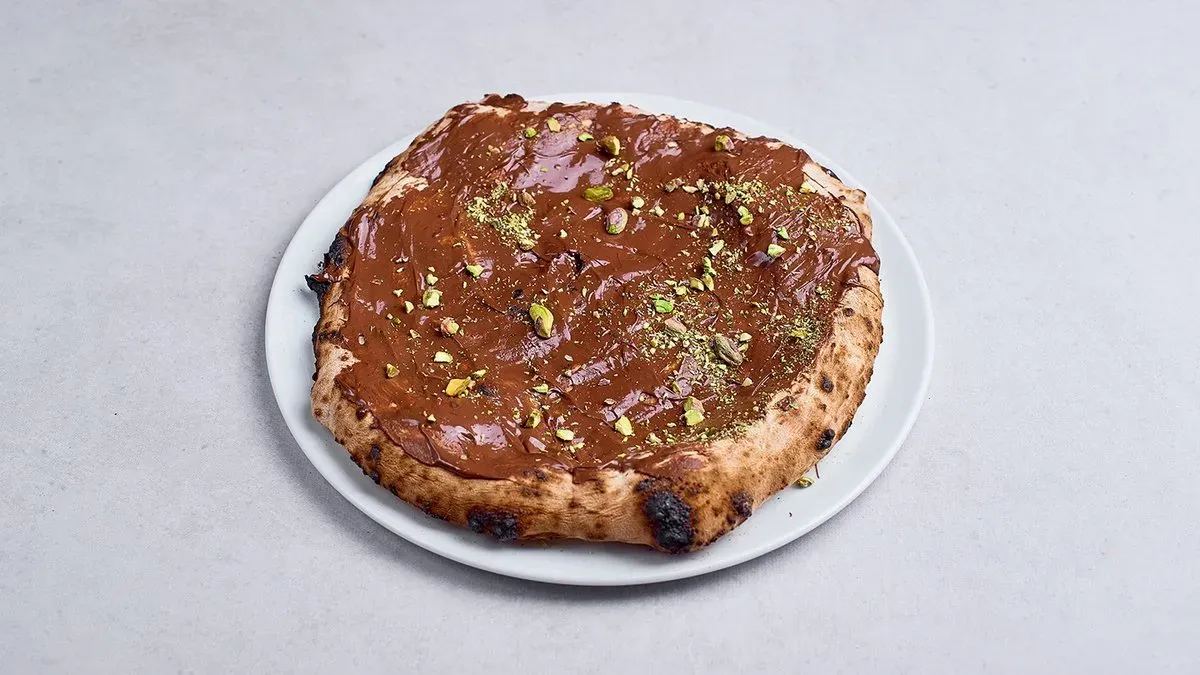 Pizza z Nutellą, serem ricotta i kruszonką