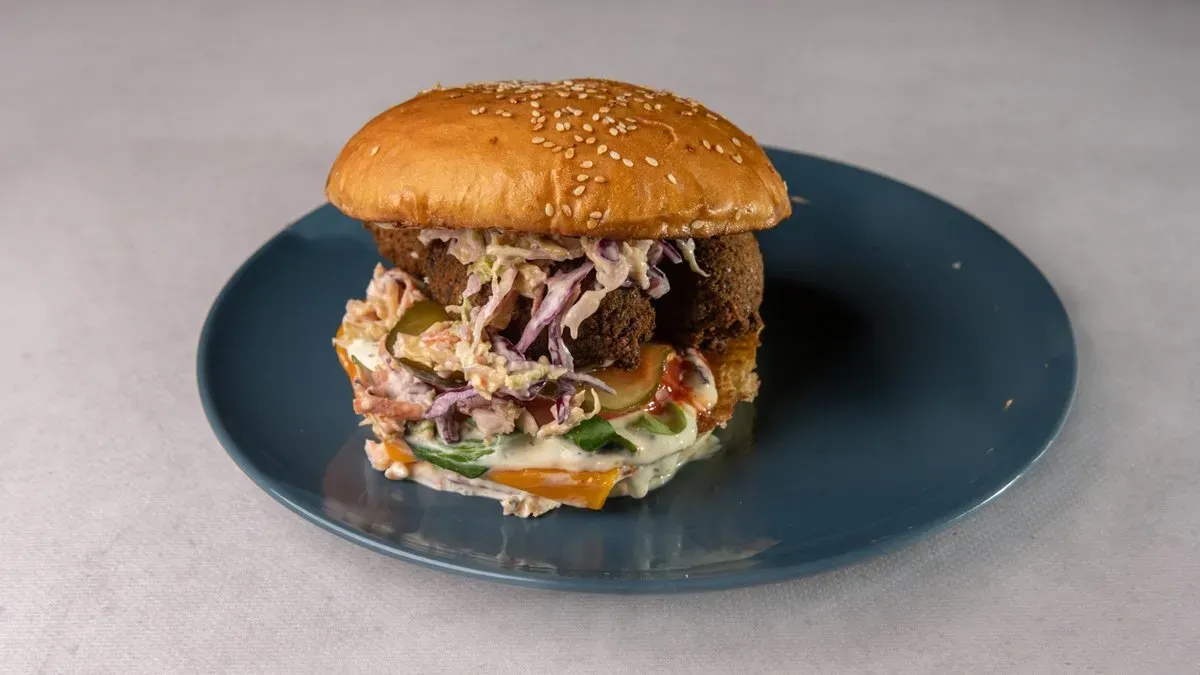 Zestaw Kanapka Tortila z Falafel i Frytki