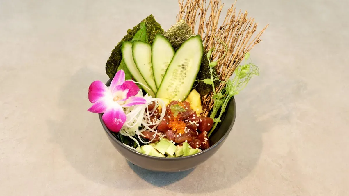 Maguro poke bowl