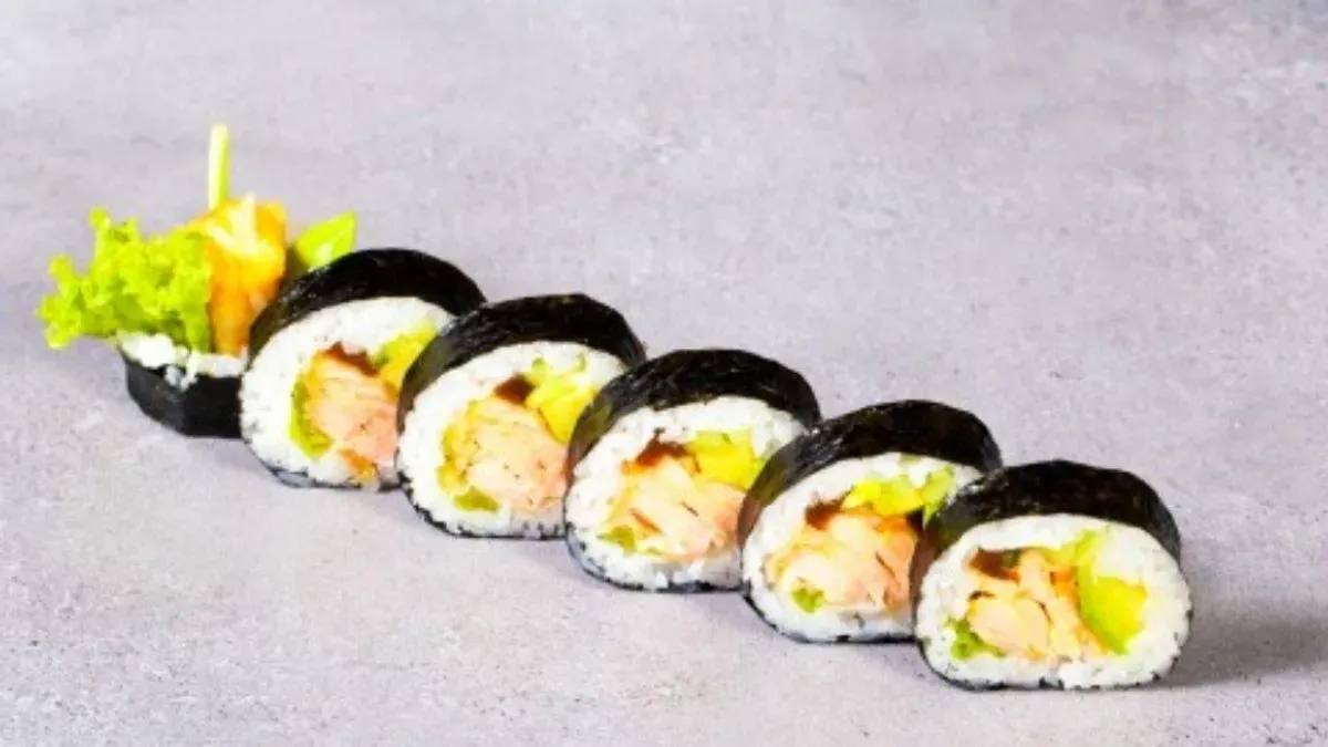Salmon roasted maki