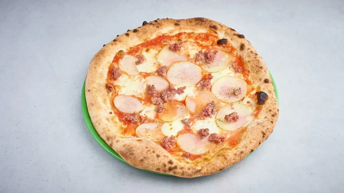 Salsiccia e patate (bez sosu pomidorowego)
