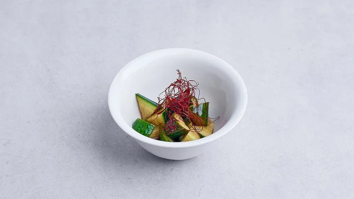 Ogórek piklowany z nitkami chilli