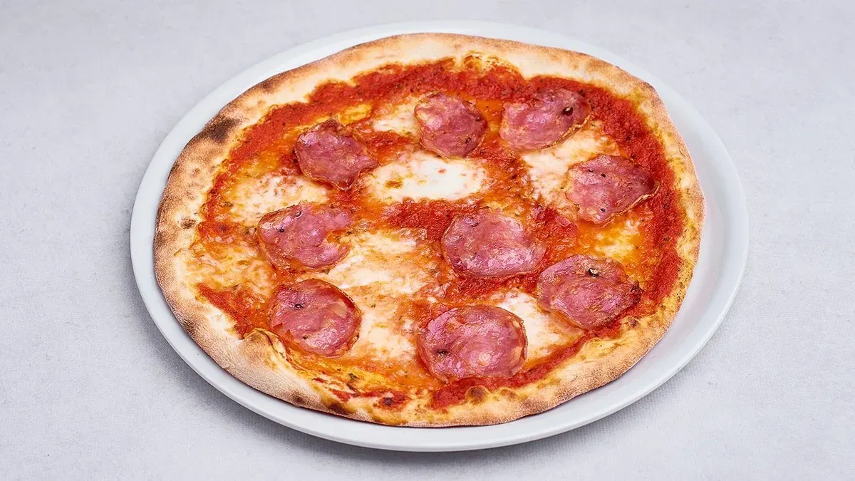 Pizza salame Napoli