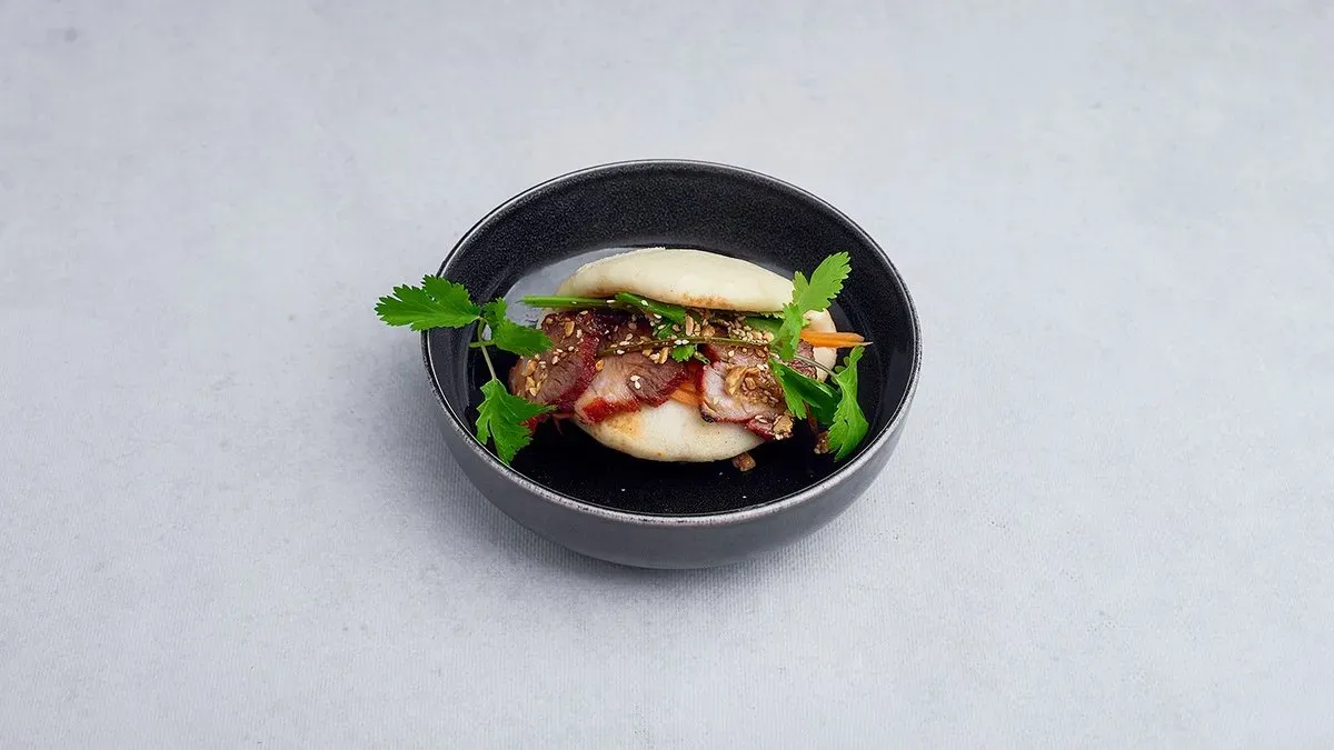 Bao Mi Mao kurczak karaage & dynamite 2 szt.