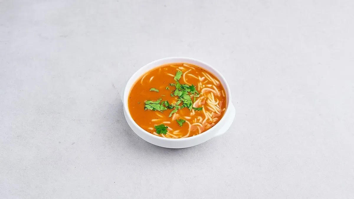 Zupa pomidorowa z makaronem