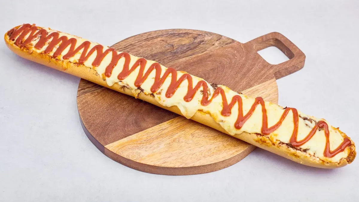Zapiekanka classic