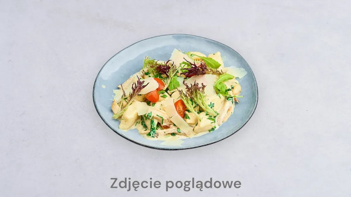 Kopytka z kurczakiem i pieczarkami