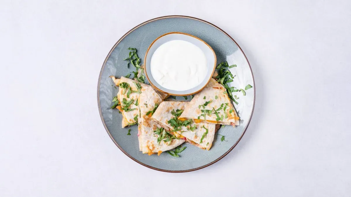 Quesadilla z mozarellą