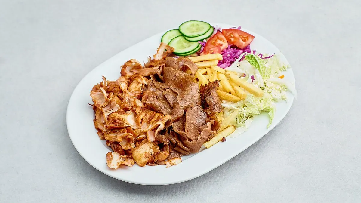Kebab na talerzu