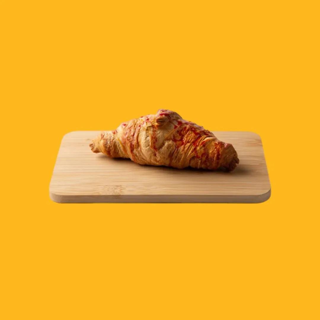 Croissant z malinami
